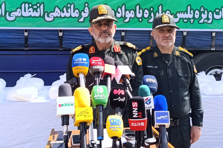 کشف 390 کیلوگرم شیشه از یک باند قاچاق مواد مخدر در البرز